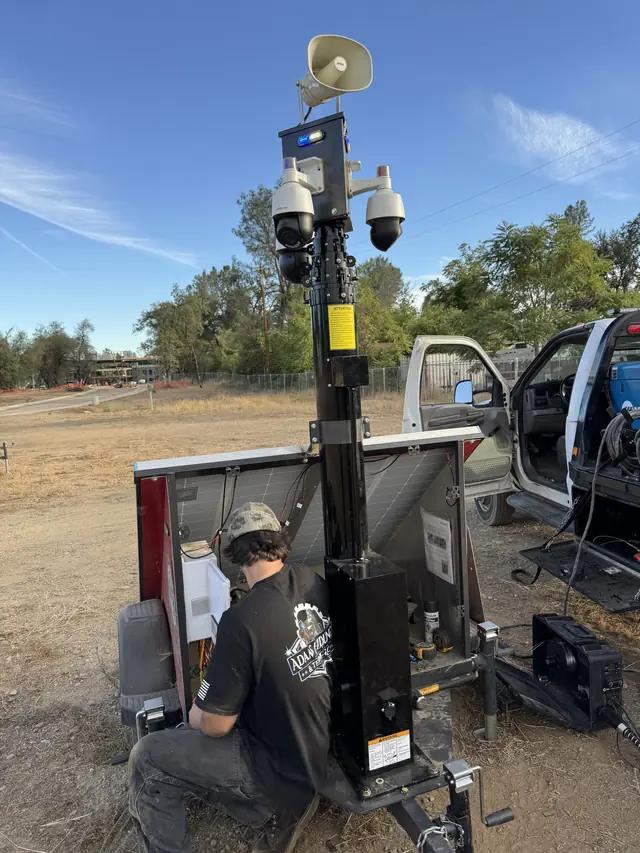 Replacement mast installed on a security trailer in Redding